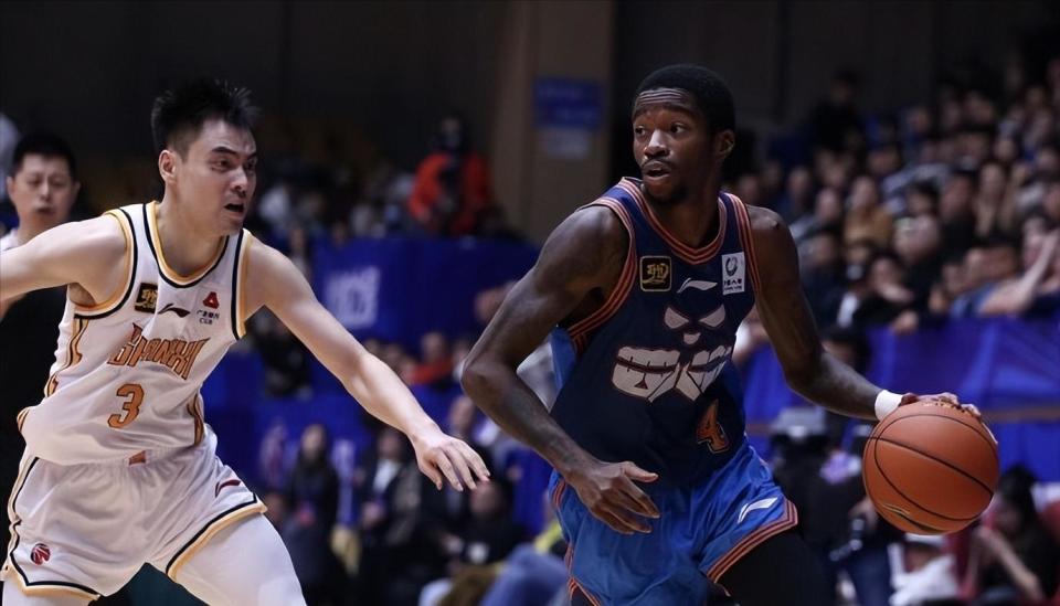 因组成的外, 四名外援萨 因组成的外, 四名外援萨