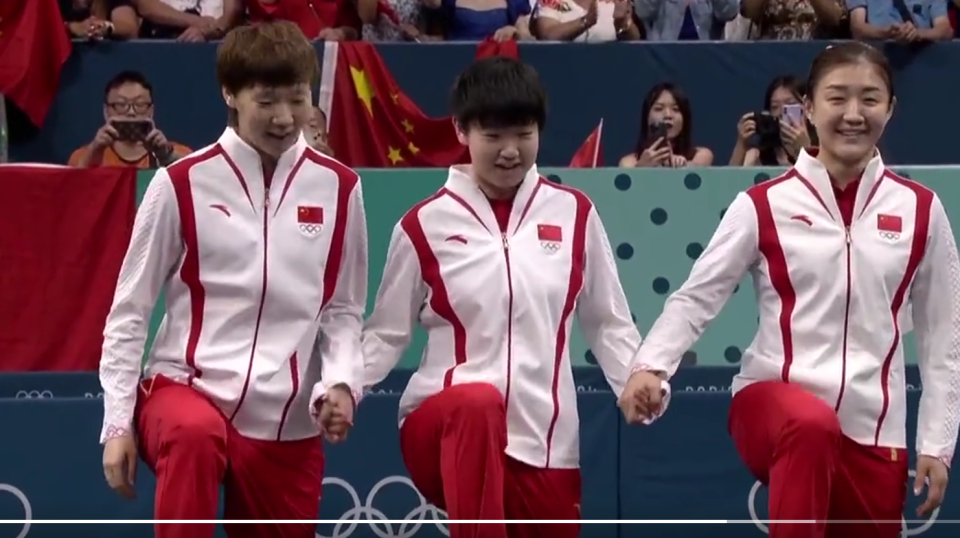 孙颖莎, 牵手一起登, 教练面对镜 孙颖莎, 牵手一起登, 教练面对镜